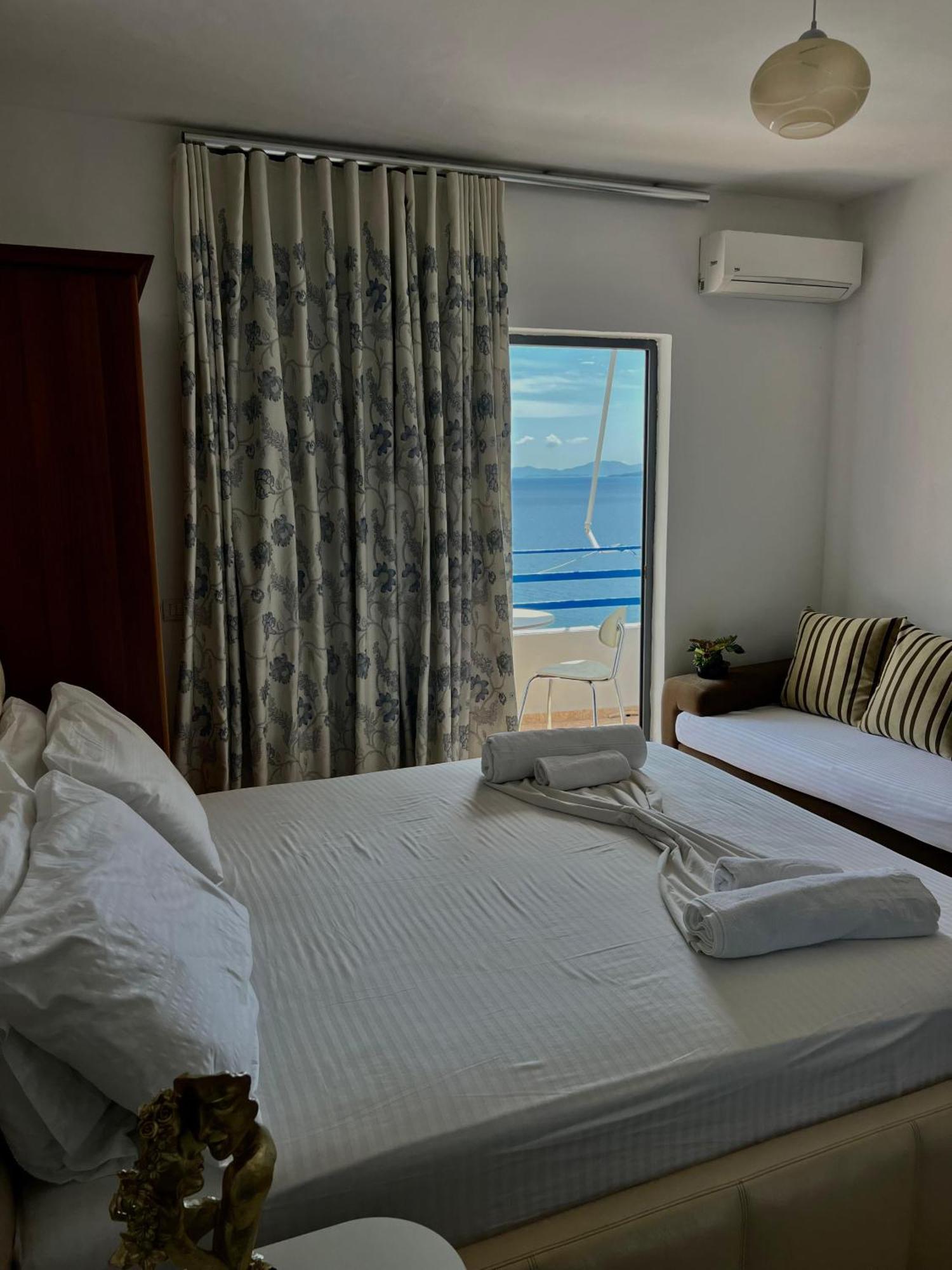 Al Mare Rooms Sarandë Eksteriør bilde