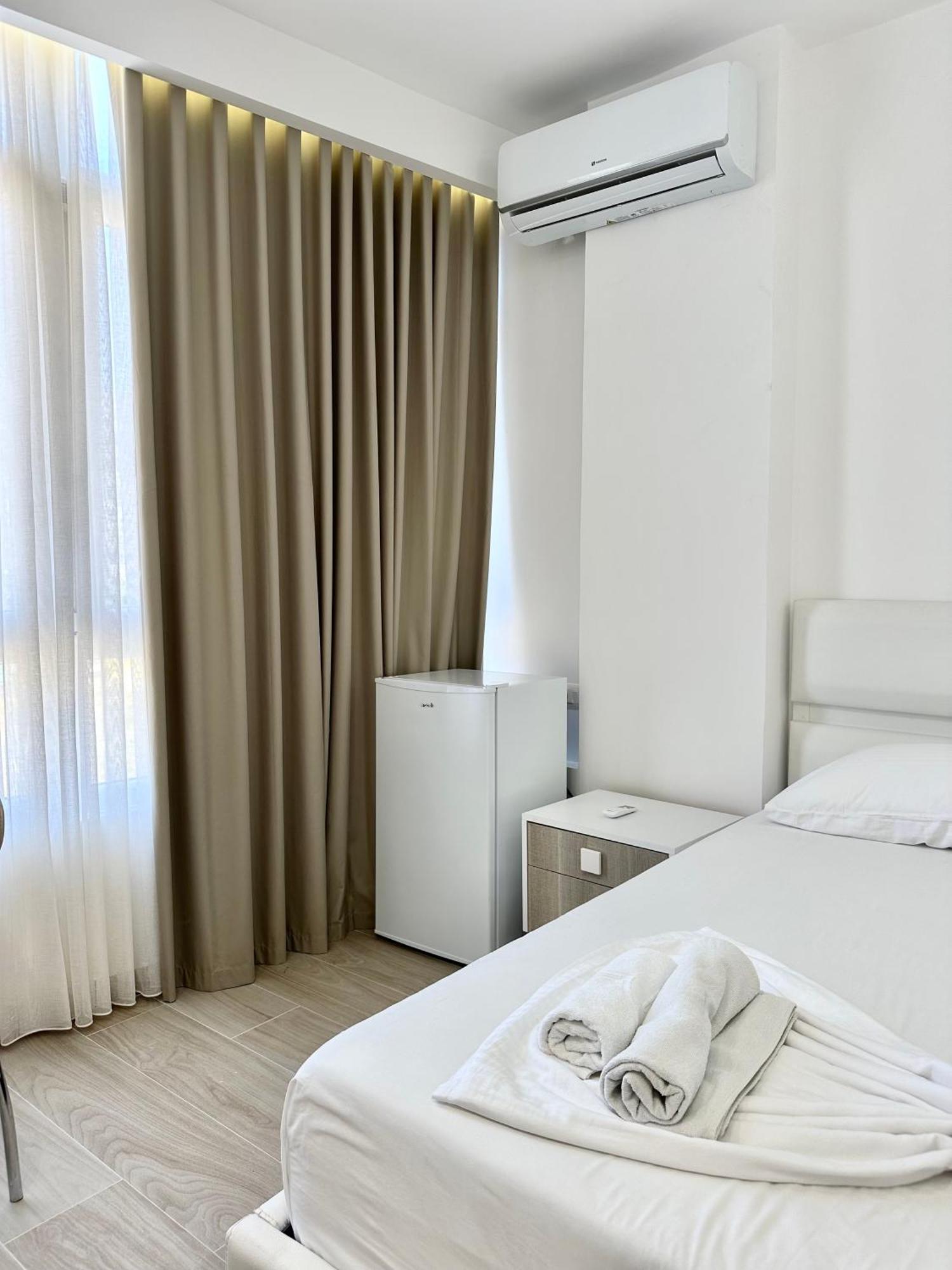 Al Mare Rooms Sarandë Eksteriør bilde