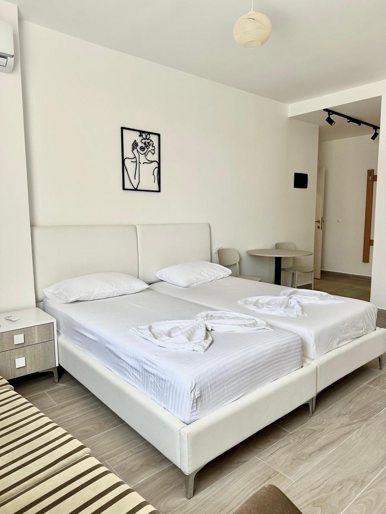Al Mare Rooms Sarandë Eksteriør bilde