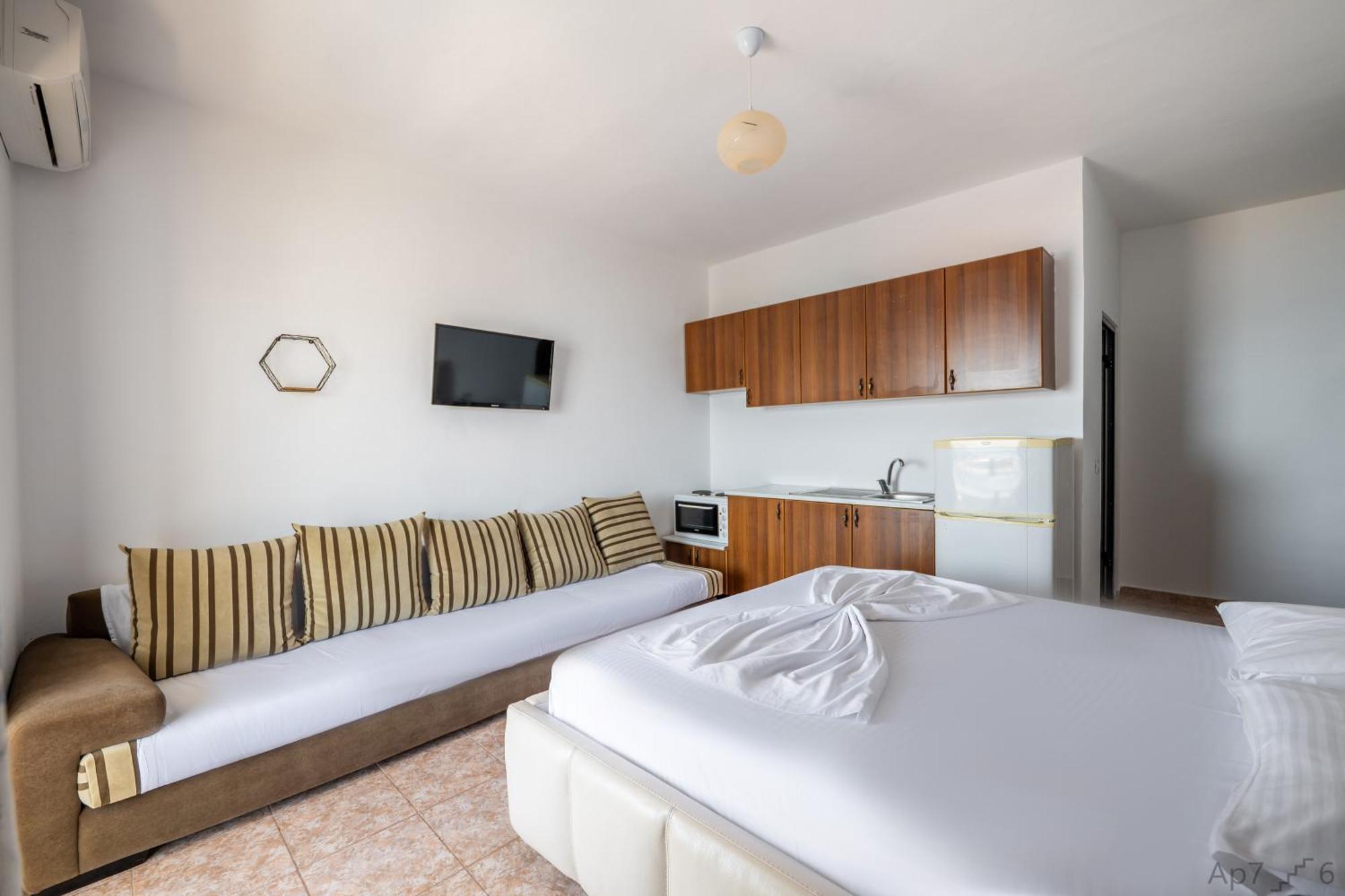 Al Mare Rooms Sarandë Eksteriør bilde